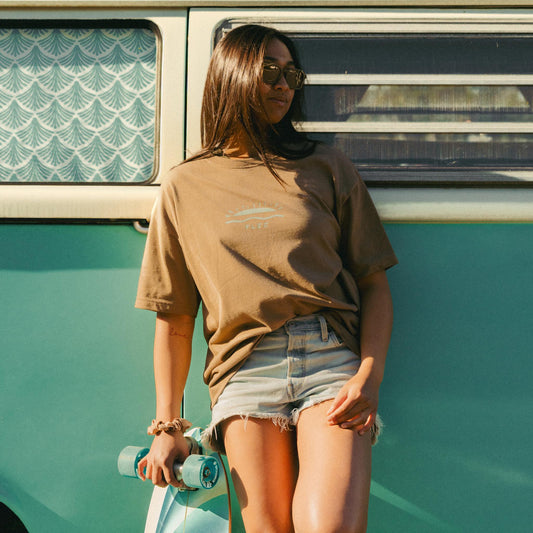 Boxy retro surf tee unisex