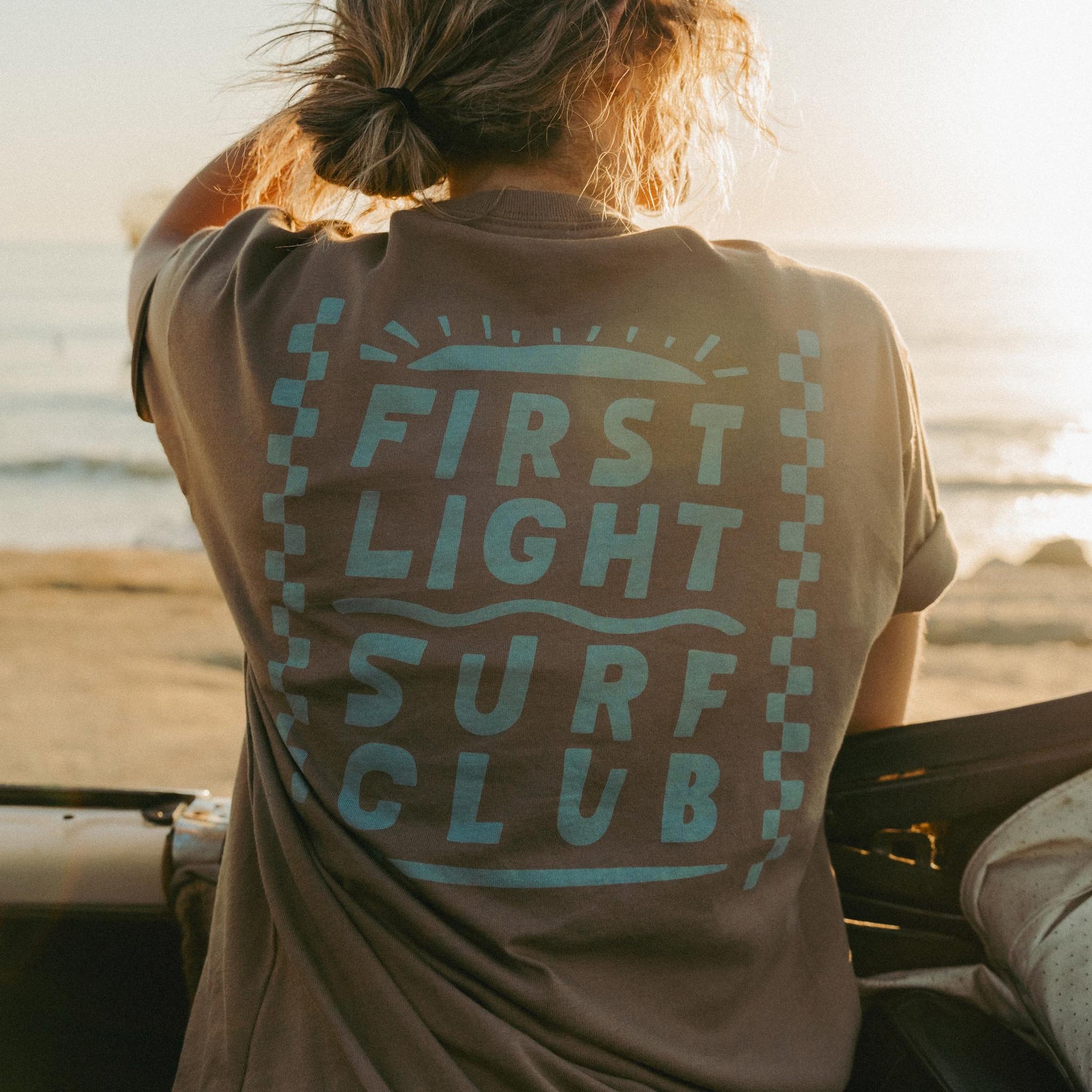 Boxy retro surf tee unisex